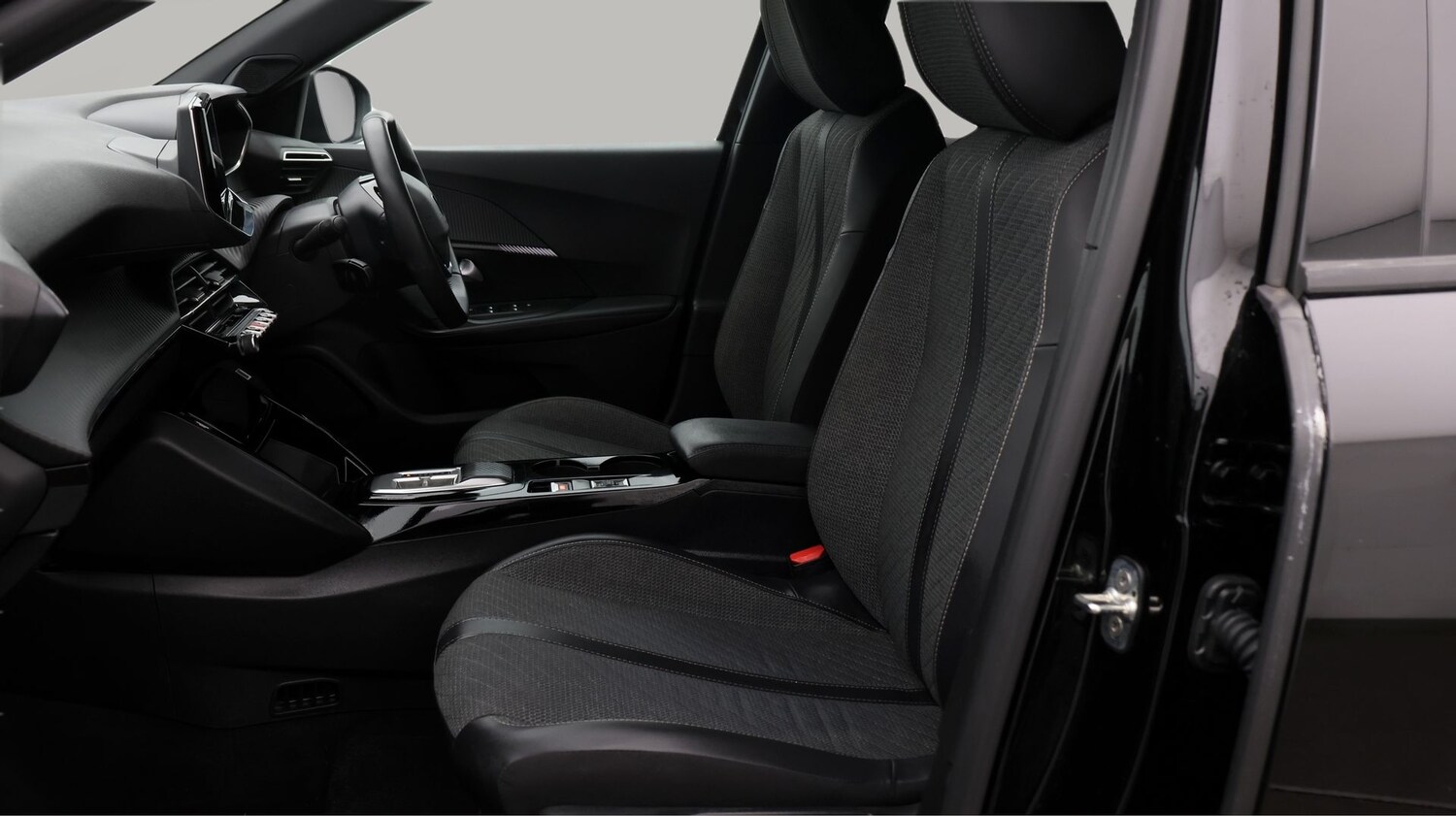 Used Peugeot 2008 2025 for sale - 77474706: Photo 14