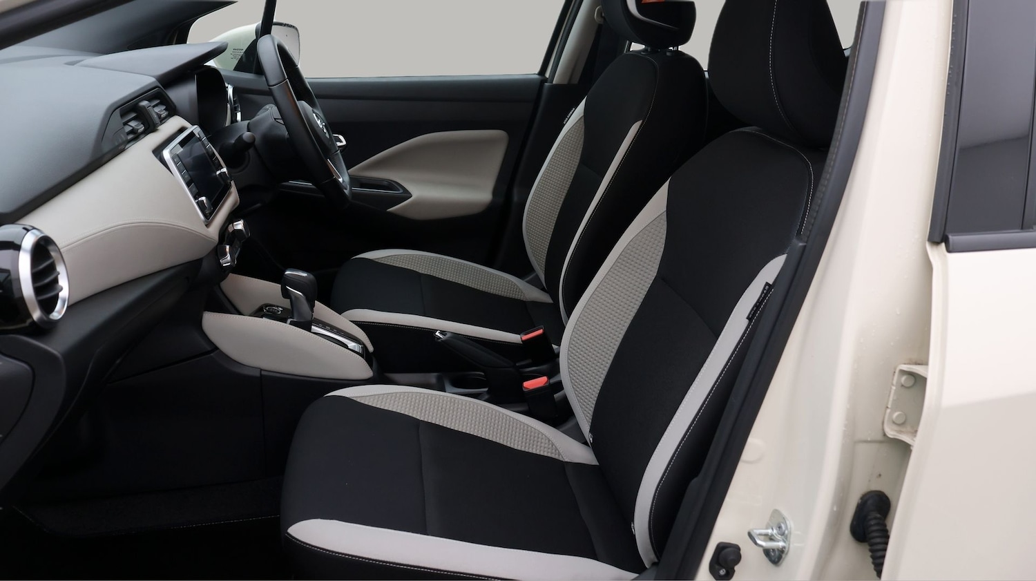 Used Nissan Micra 2021 for sale - 77249154: Photo 14