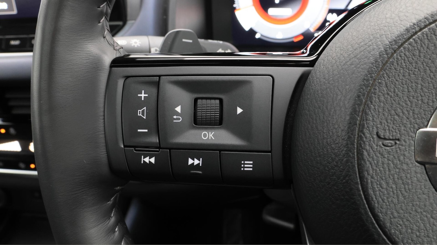 Used Nissan Qashqai for sale - 76432217: Photo 24