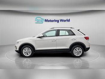 Used Volkswagen T-Roc 2023 for sale - 79097983: Photo