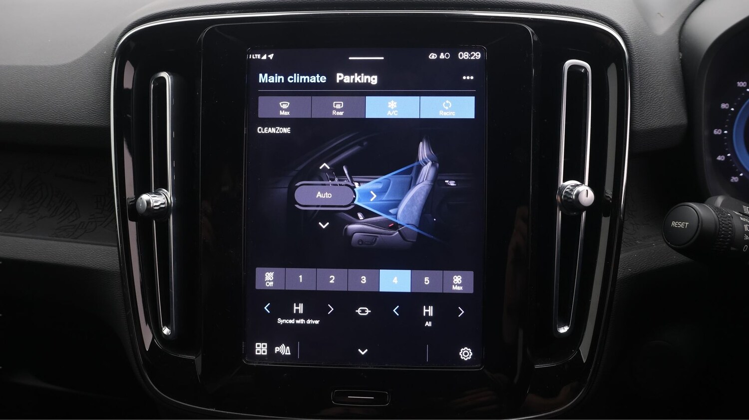 Used Volvo XC40 2022 for sale - 77744492: Photo 12