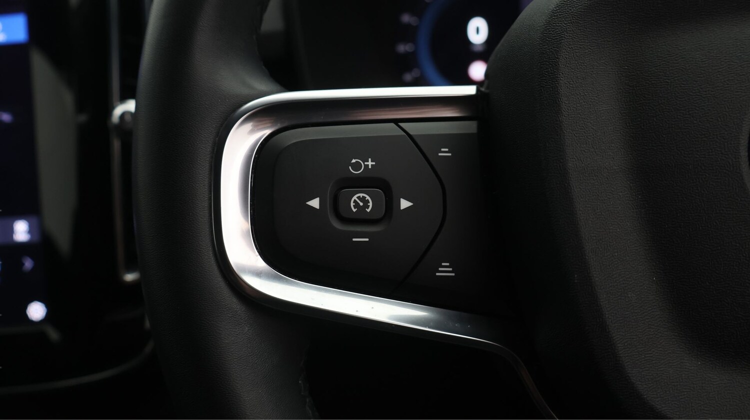 Used Volvo XC40 2022 for sale - 77744492: Photo 23