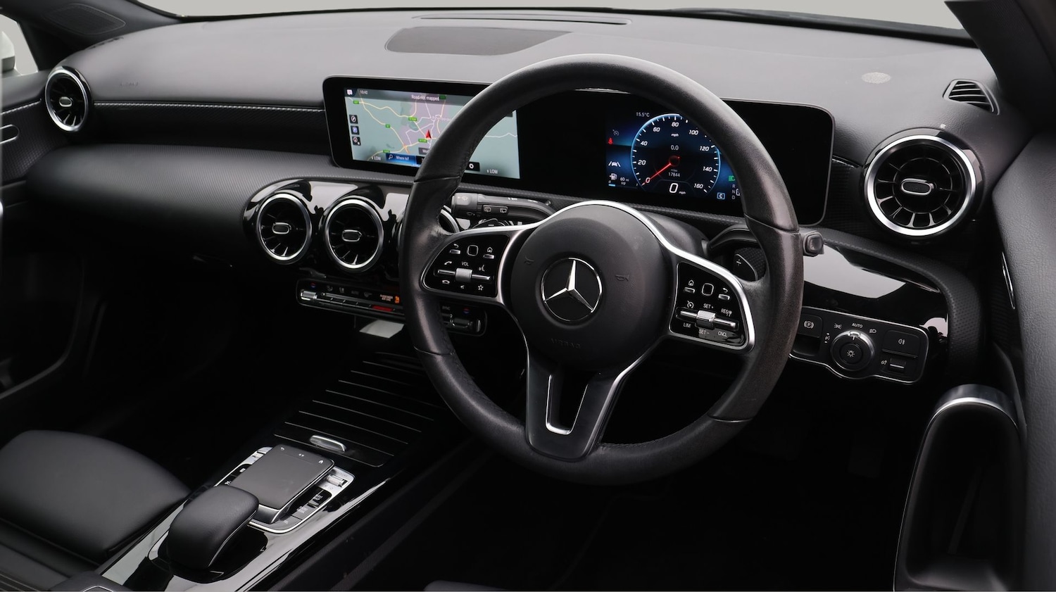 Used Mercedes-Benz A-Class 2018 for sale - 77493241: Photo 9