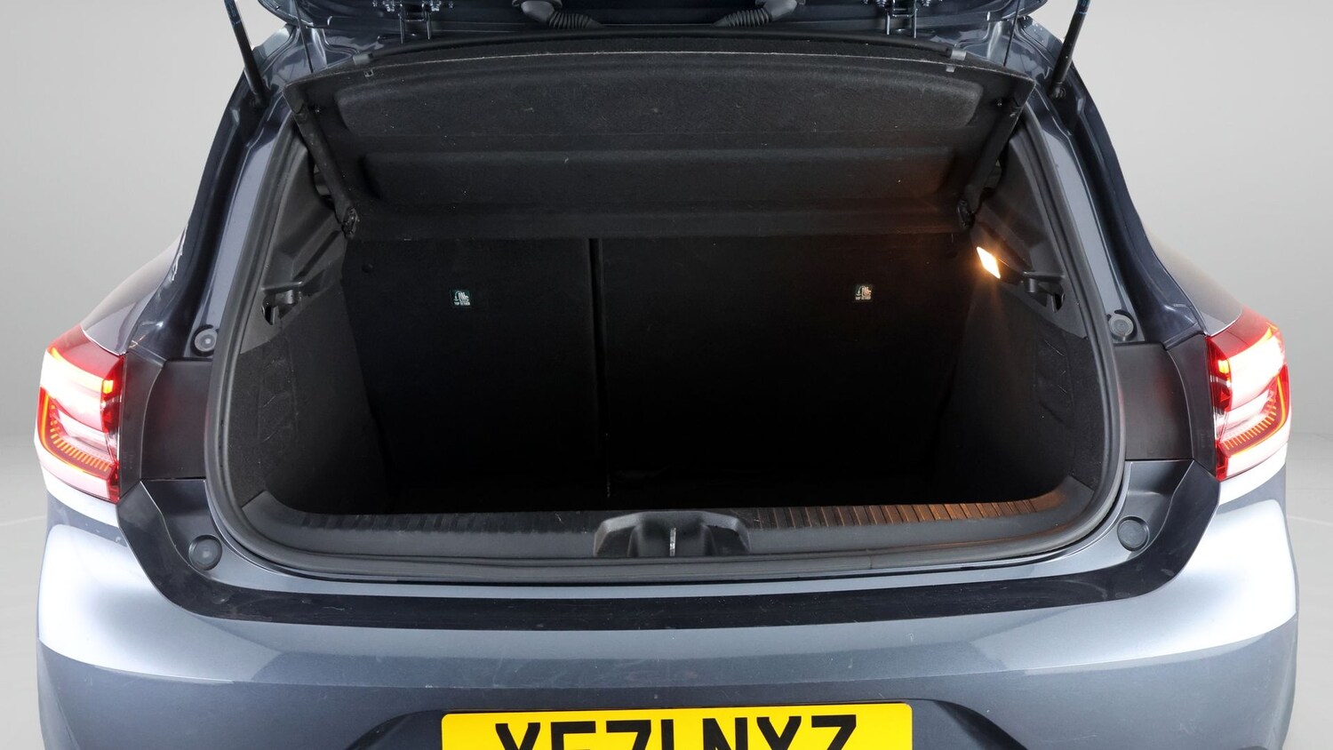 Used Renault Clio for sale - 77675889: Photo 17