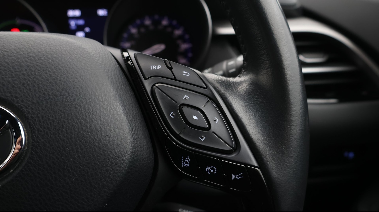 Used Toyota C-HR 2022 for sale - 77271188: Photo 24