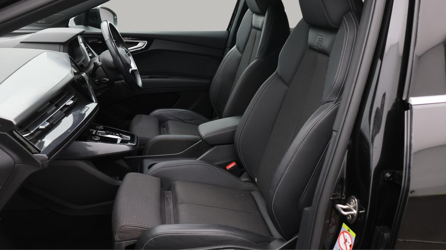 Used Audi Q4 e-tron 2023 for sale - 76701509: Photo 15