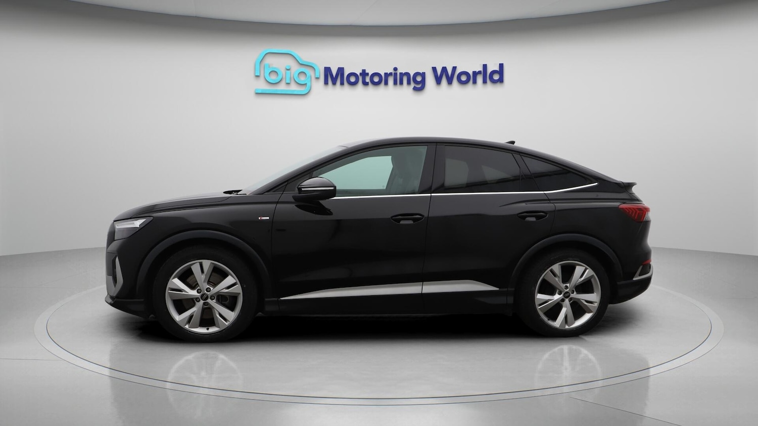 Used Audi Q4 e-tron 2023 for sale - 76701509: Photo 5