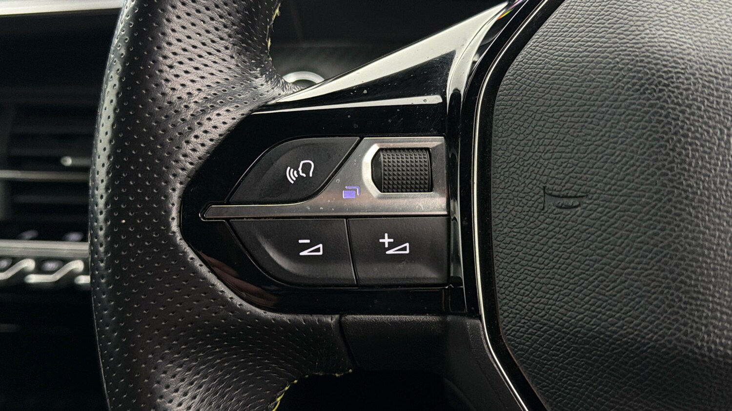 Used Peugeot 2008 2022 for sale - 78162067: Photo 23