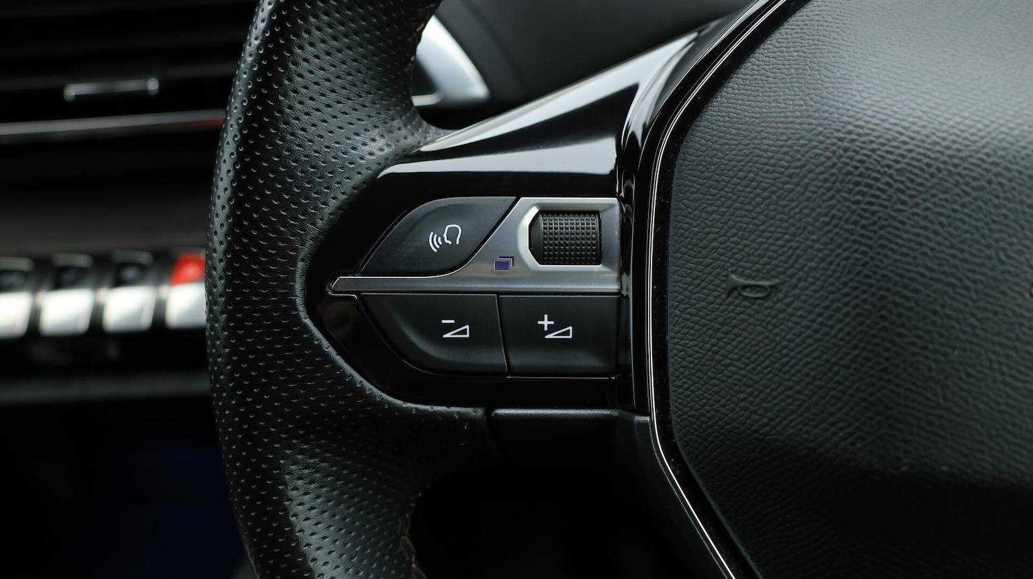 Used Peugeot 5008 2021 for sale - 76689485: Photo 26