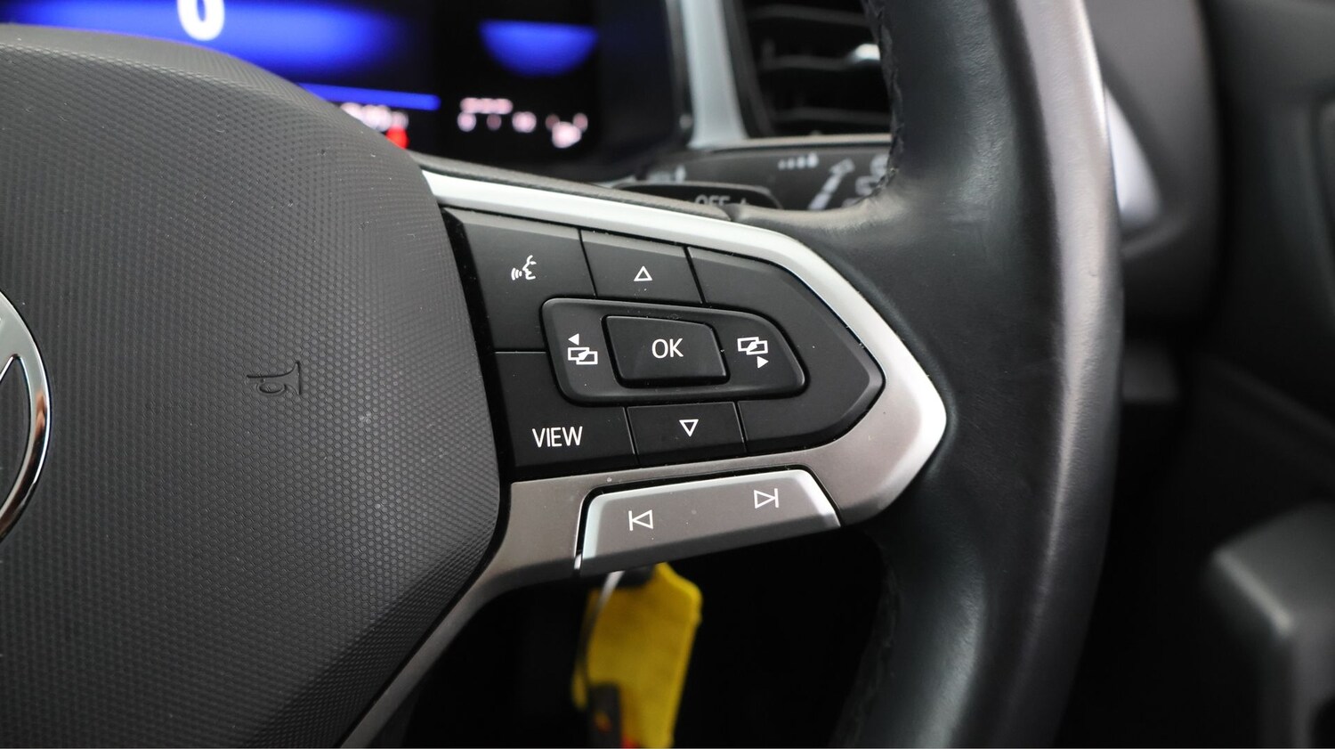 Used Volkswagen T-Roc 2023 for sale - 77935889: Photo 21