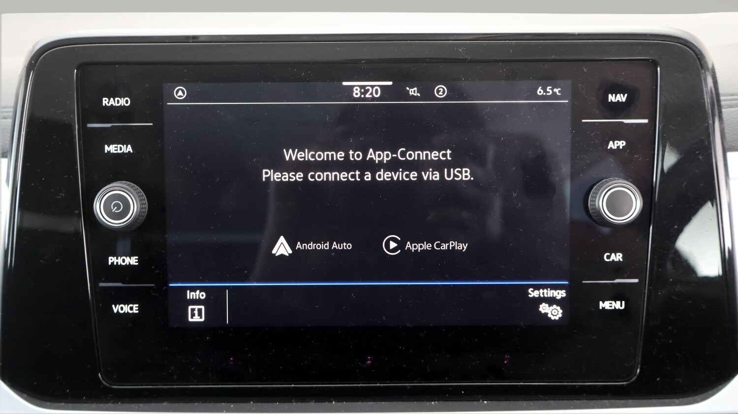 Used Volkswagen T-Roc 2023 for sale - 77935889: Photo 22