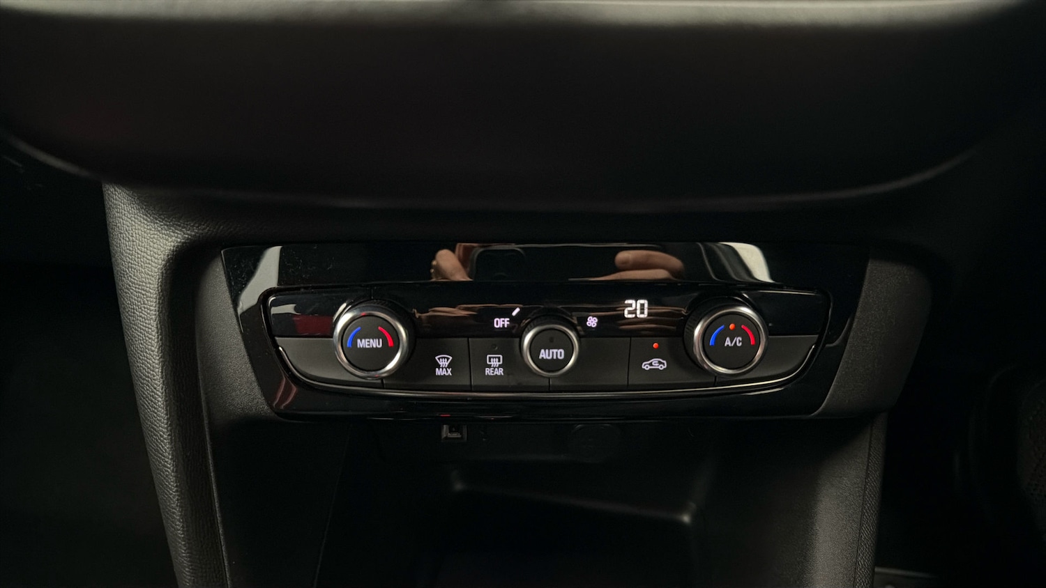 Used Vauxhall Corsa 2023 for sale - 78095644: Photo 3