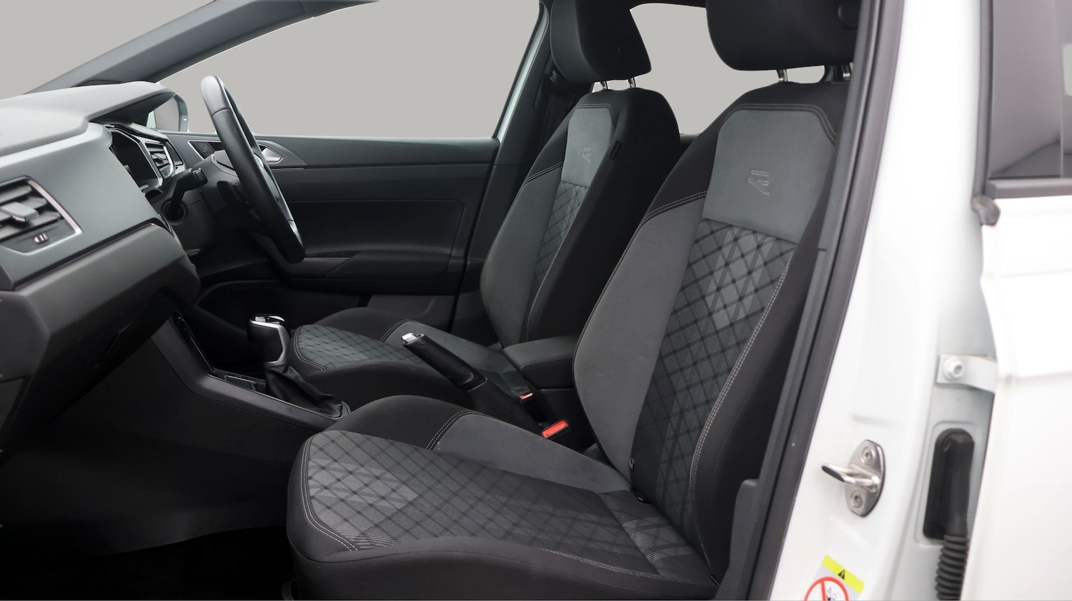 Used Volkswagen Polo 2022 for sale - 77610301: Photo 14