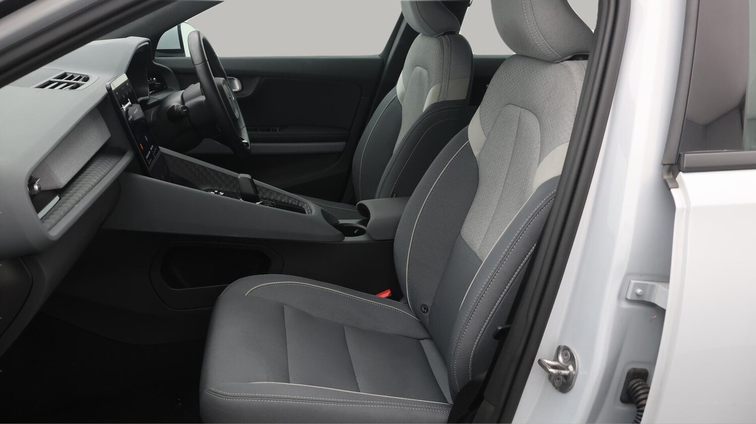 Used Polestar Polestar 2 2022 for sale - 76645358: Photo 15