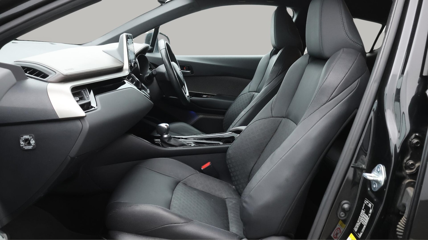 Used Toyota C-HR 2020 for sale - 76013236: Photo 15