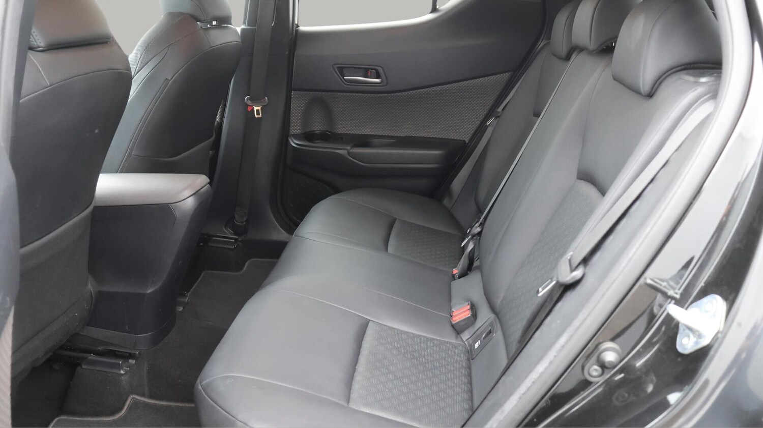 Used Toyota C-HR 2020 for sale - 76013236: Photo 17