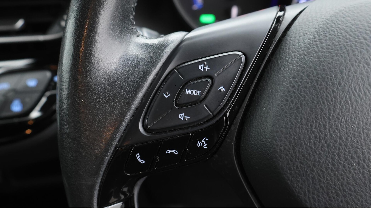 Used Toyota C-HR 2020 for sale - 76013236: Photo 25