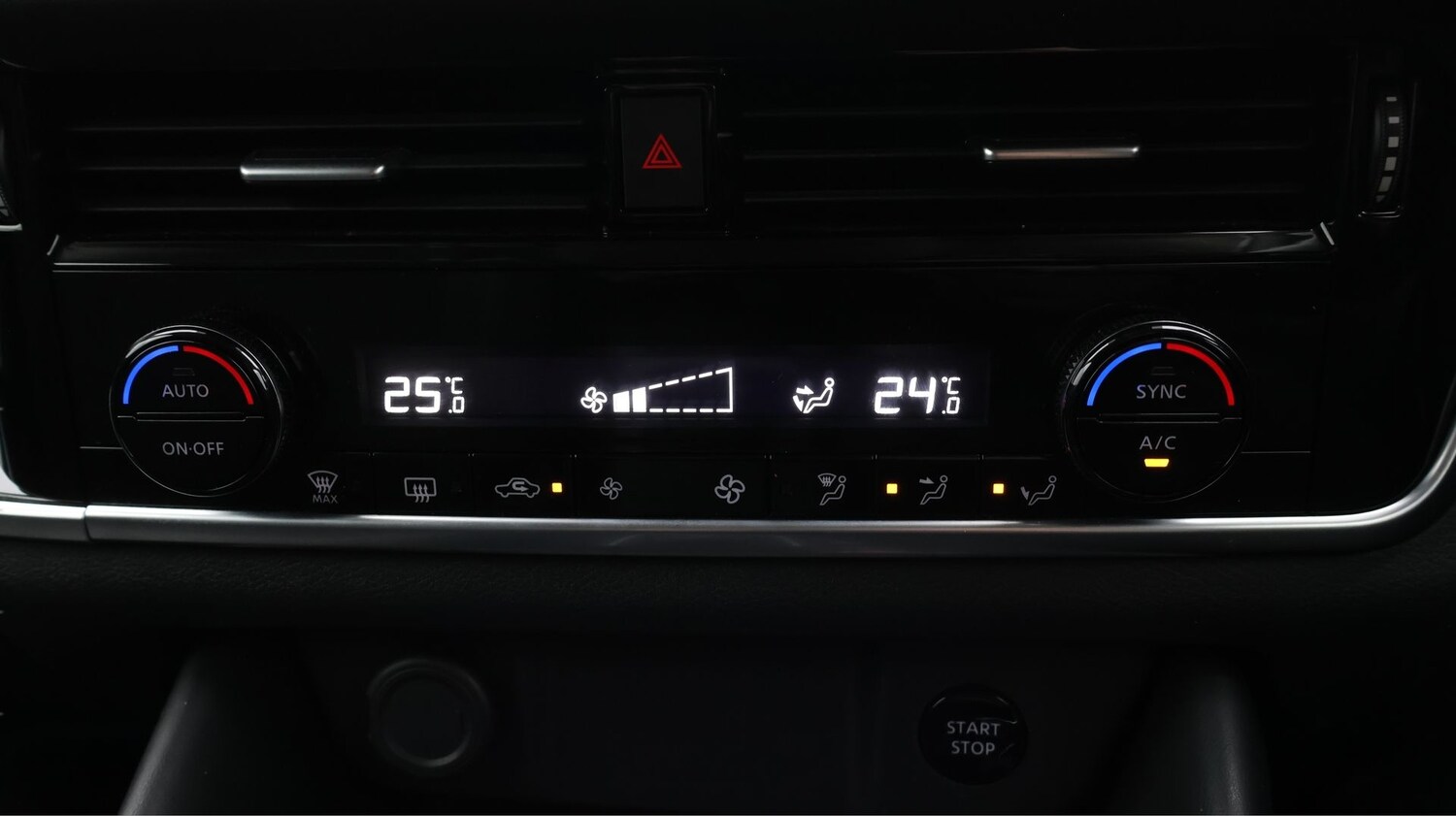 Used Nissan Qashqai for sale - 77844550: Photo 12