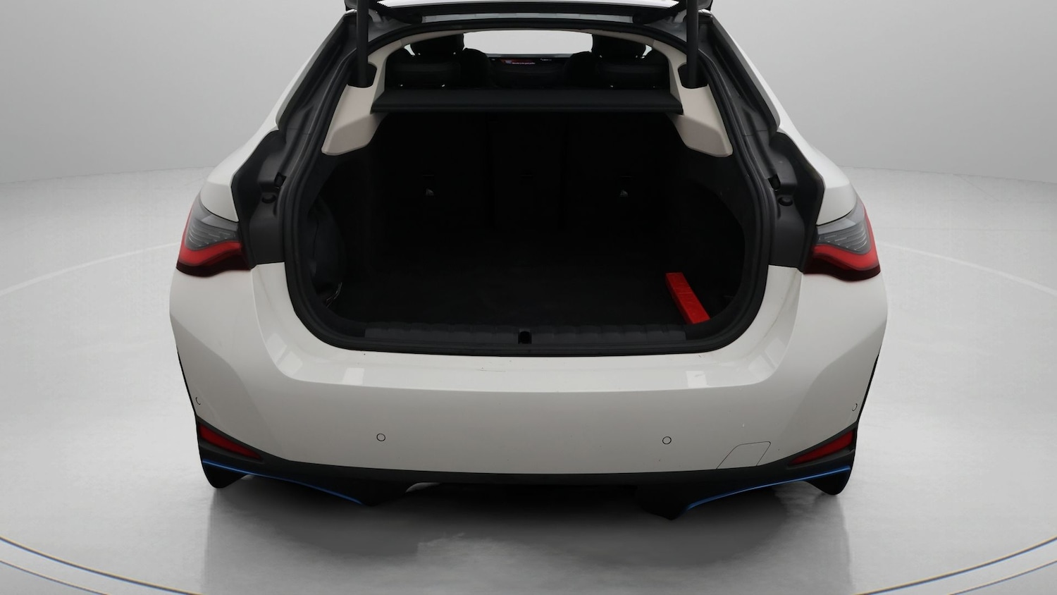 Used BMW i4 2023 for sale - 77687835: Photo 17