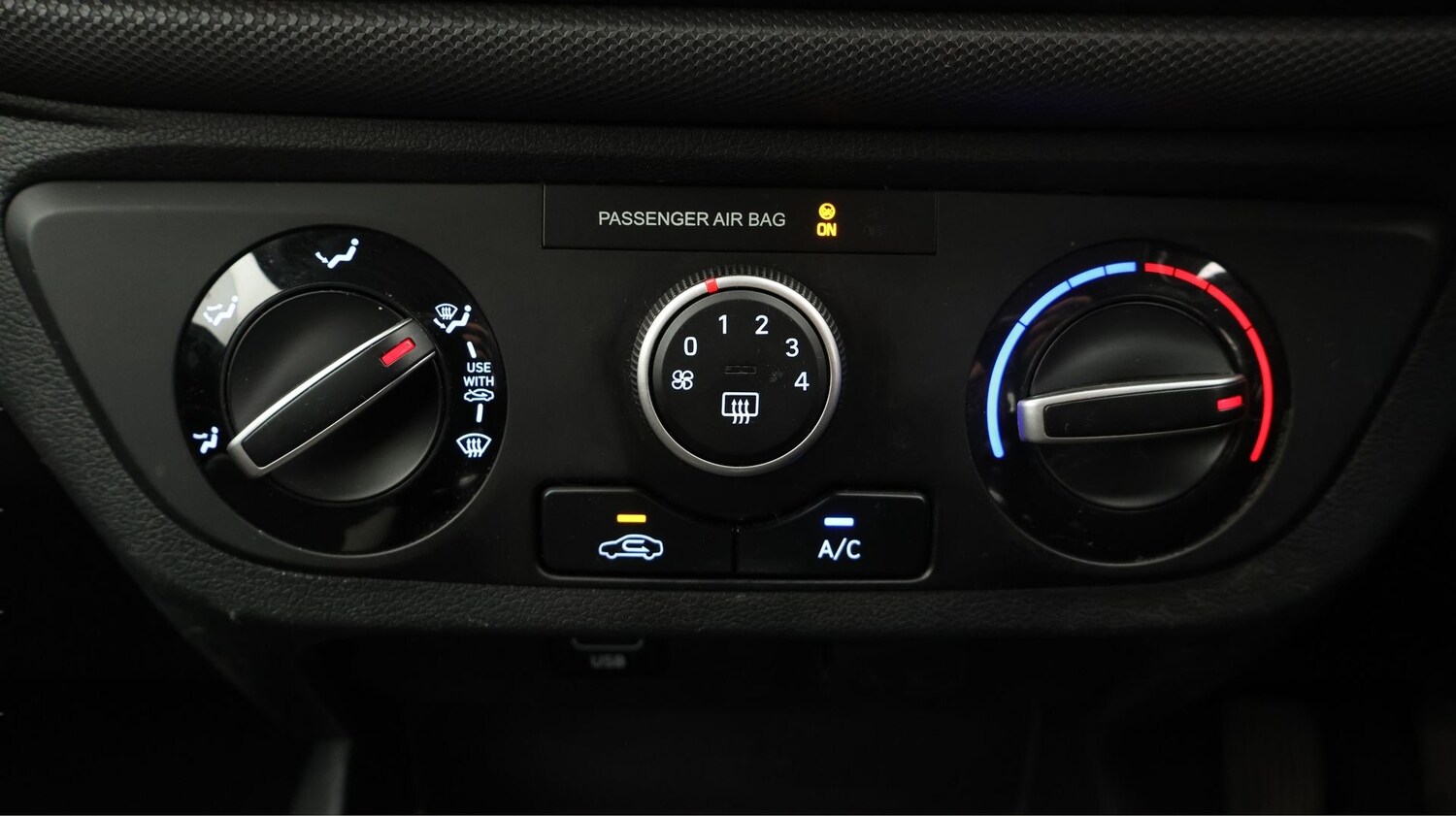 Used Hyundai i10 for sale - 77220948: Photo 12