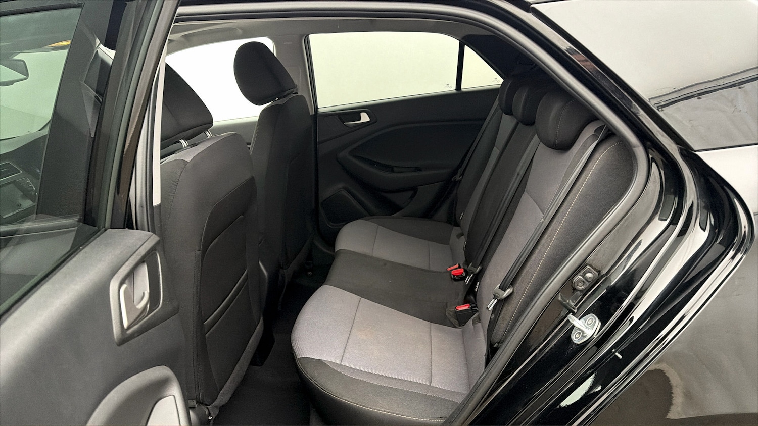 Used Hyundai i20 2020 for sale - 78070169: Photo 15