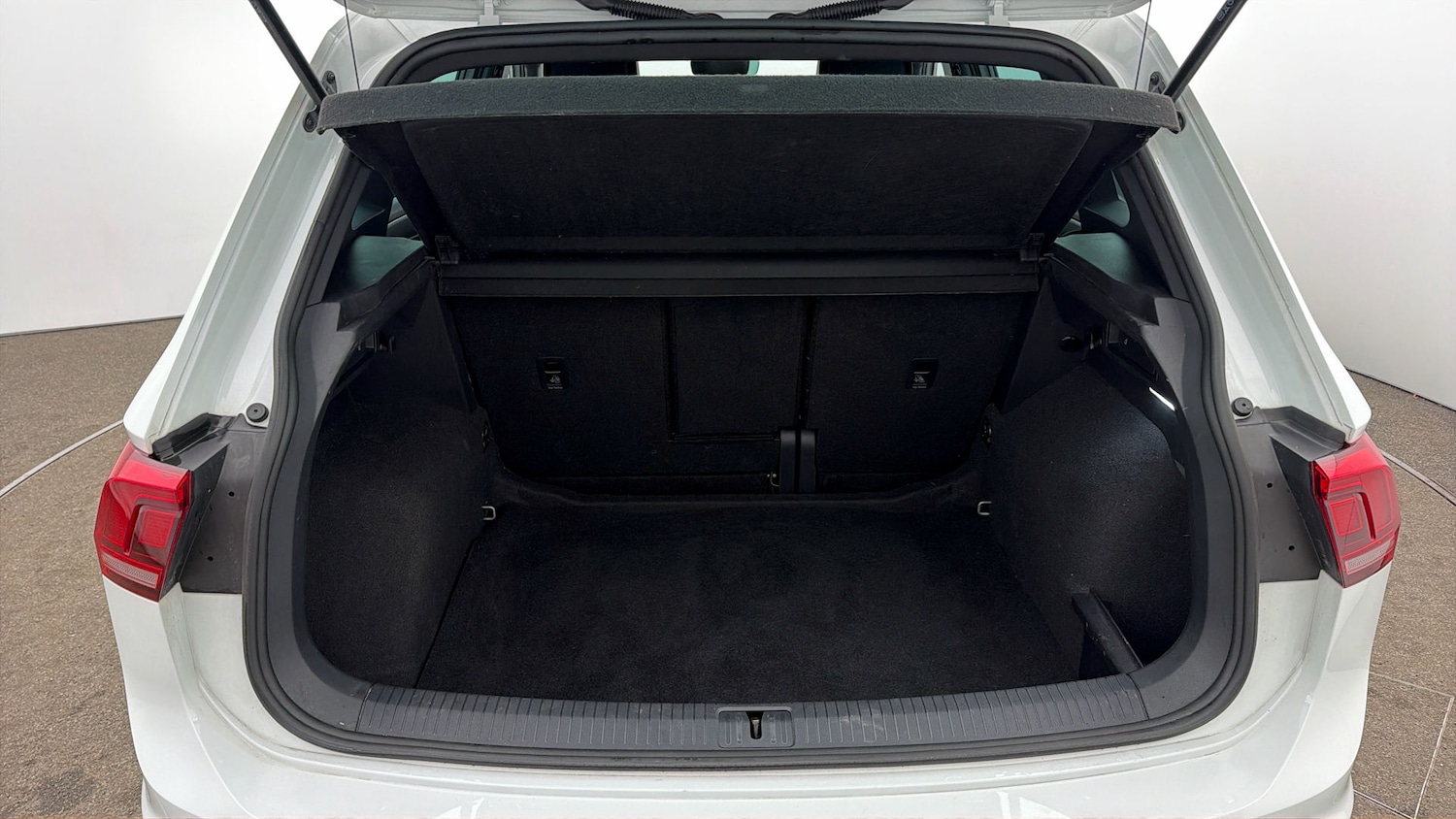 Used Volkswagen Tiguan 2023 for sale - 78066600: Photo 16