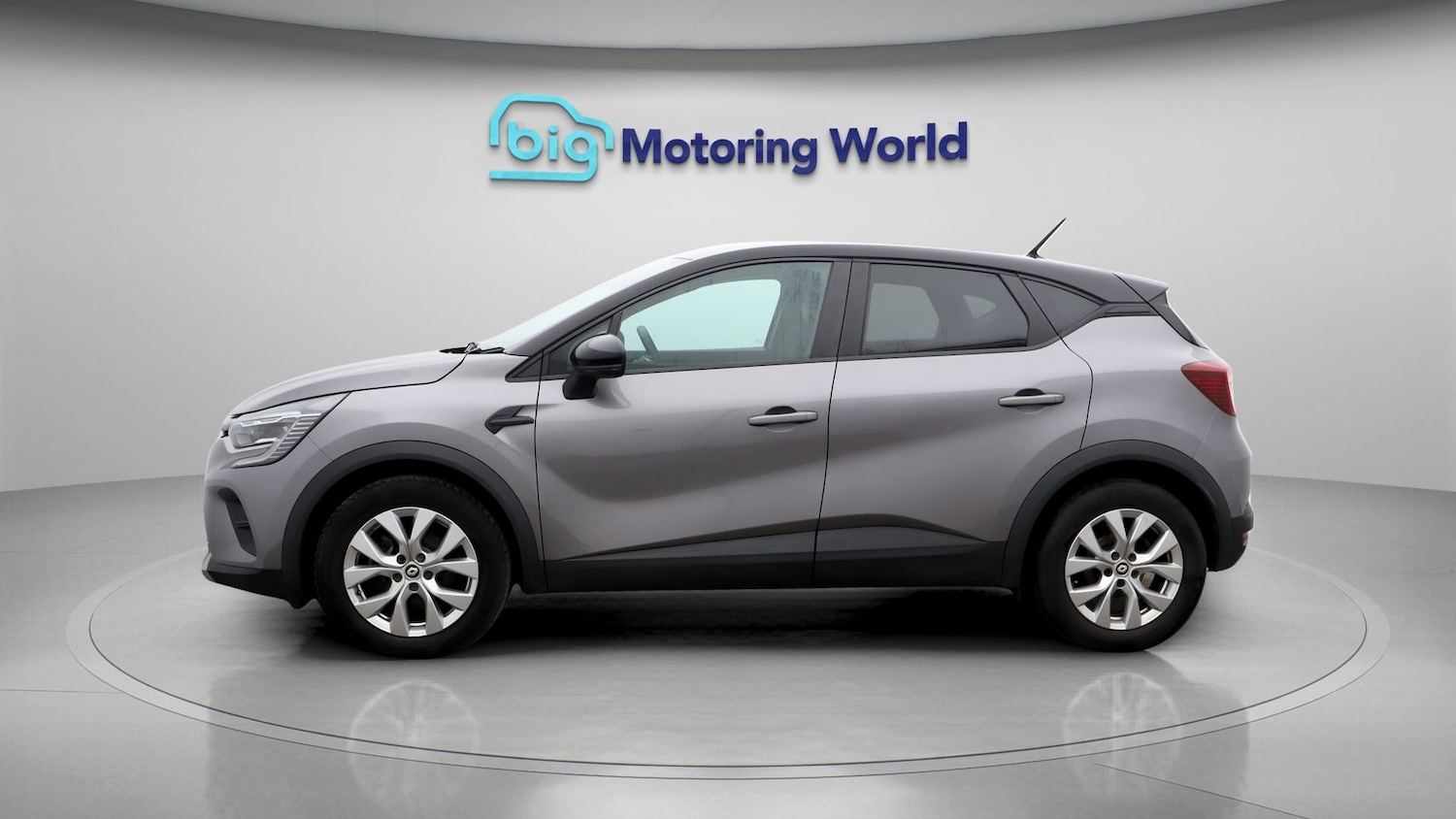 Used Renault Captur 2022 for sale - 77336879: Photo 4