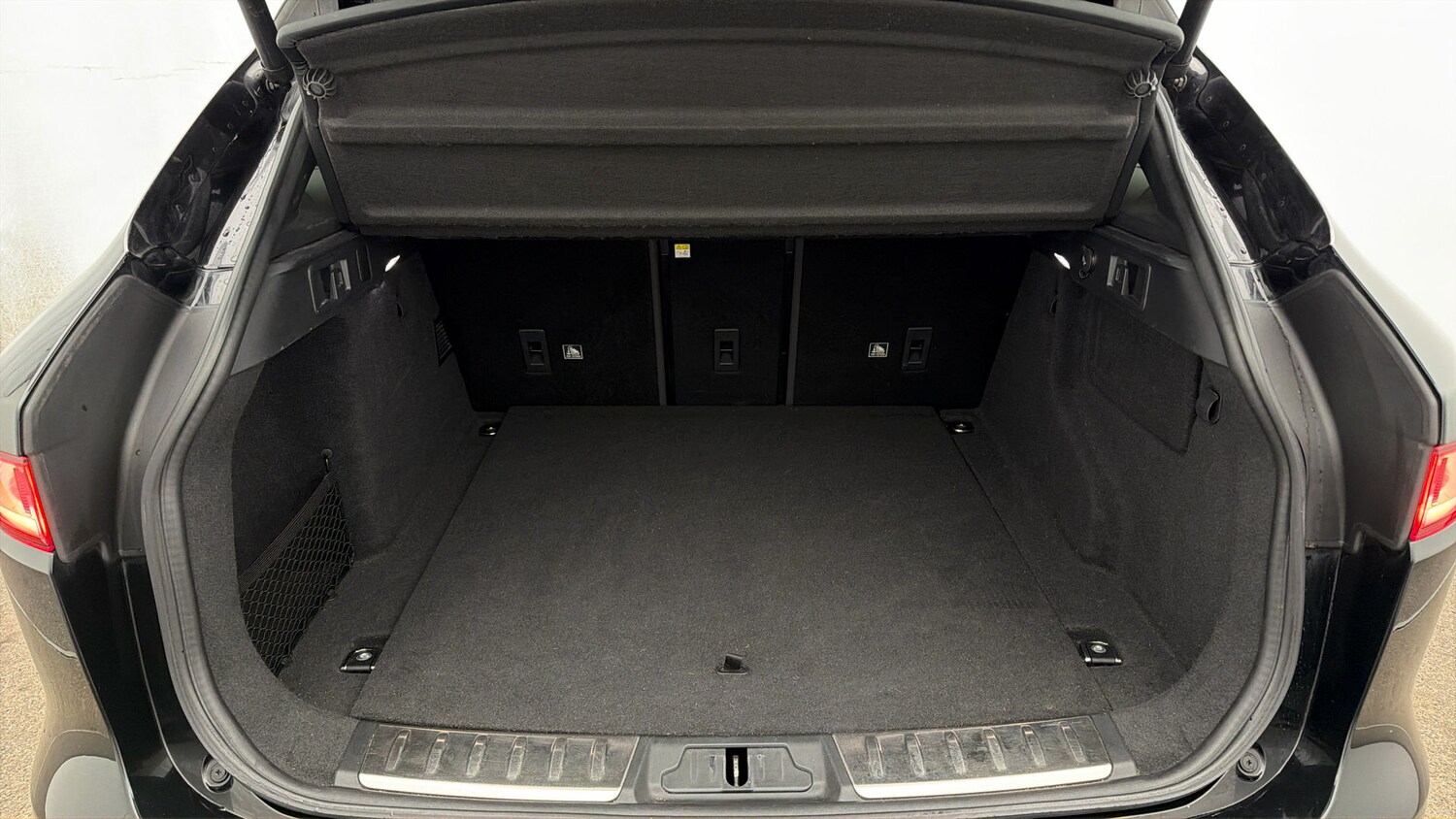 Used Jaguar F-Pace 2020 for sale - 77905665: Photo 16