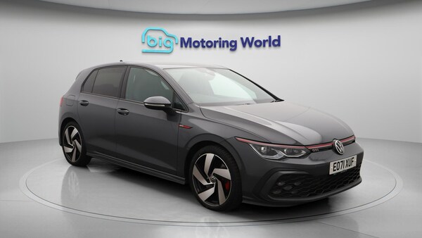 Used Volkswagen Golf 2021 for sale - 76151782: Photo 2