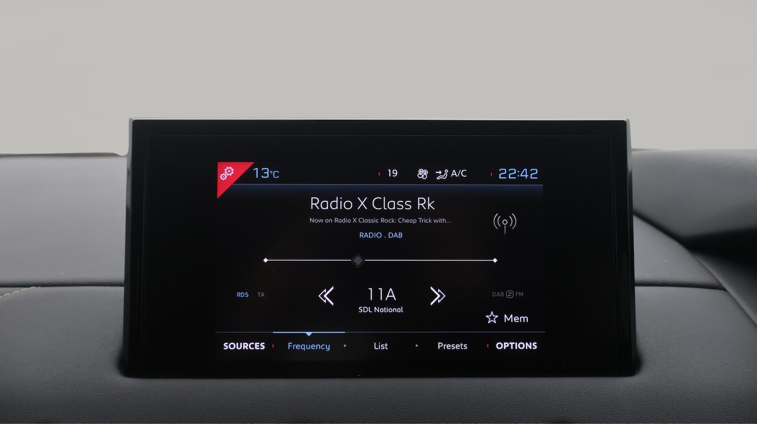 Used DS Automobiles DS 3 Crossback 2021 for sale - 76432548: Photo 12