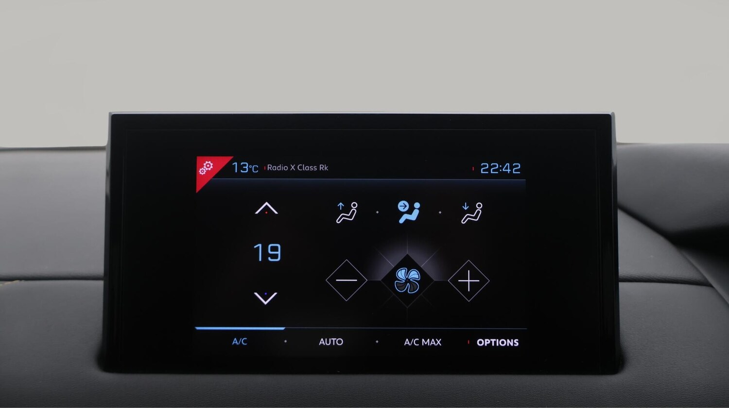 Used DS Automobiles DS 3 Crossback 2021 for sale - 76432548: Photo 13