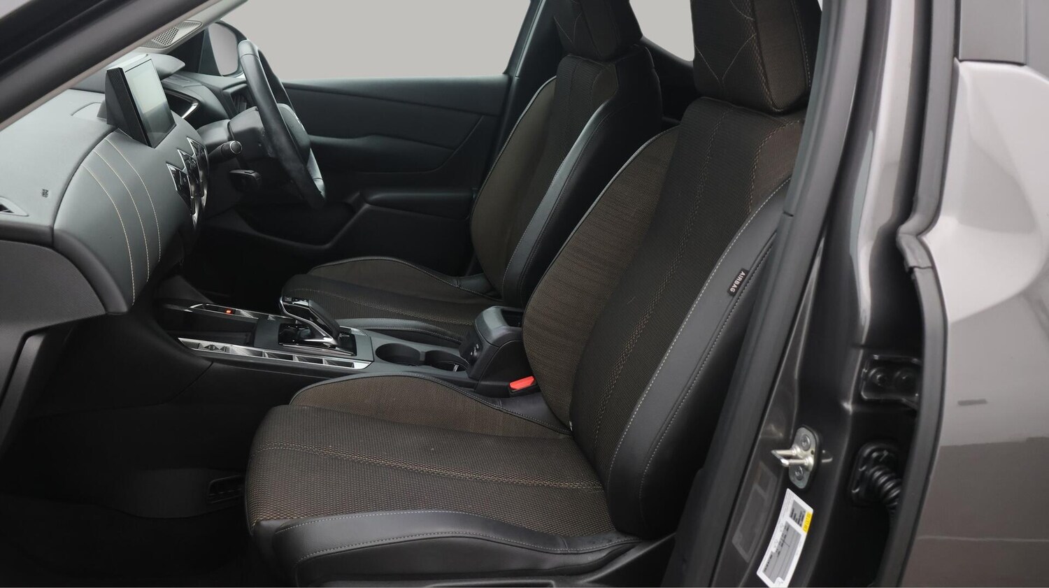 Used DS Automobiles DS 3 Crossback 2021 for sale - 76432548: Photo 15