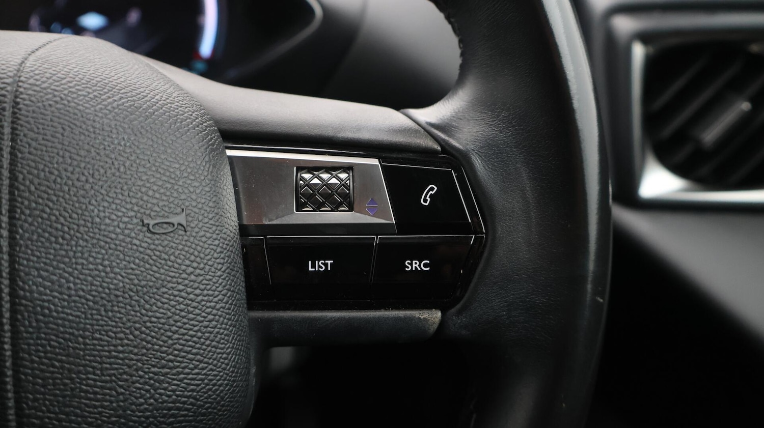 Used DS Automobiles DS 3 Crossback 2021 for sale - 76432548: Photo 26