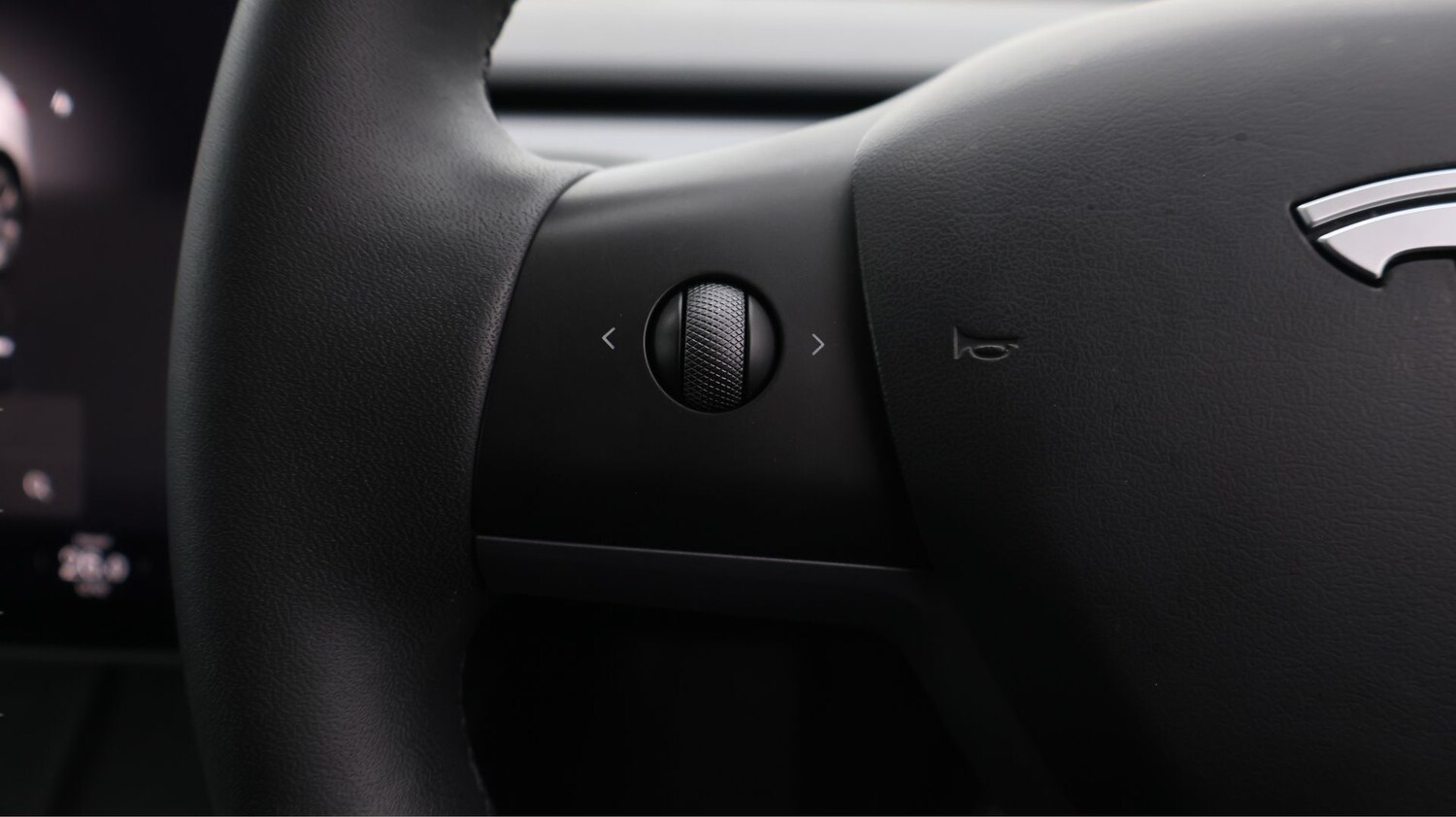 Used Tesla Model Y 2023 for sale - 77758640: Photo 22