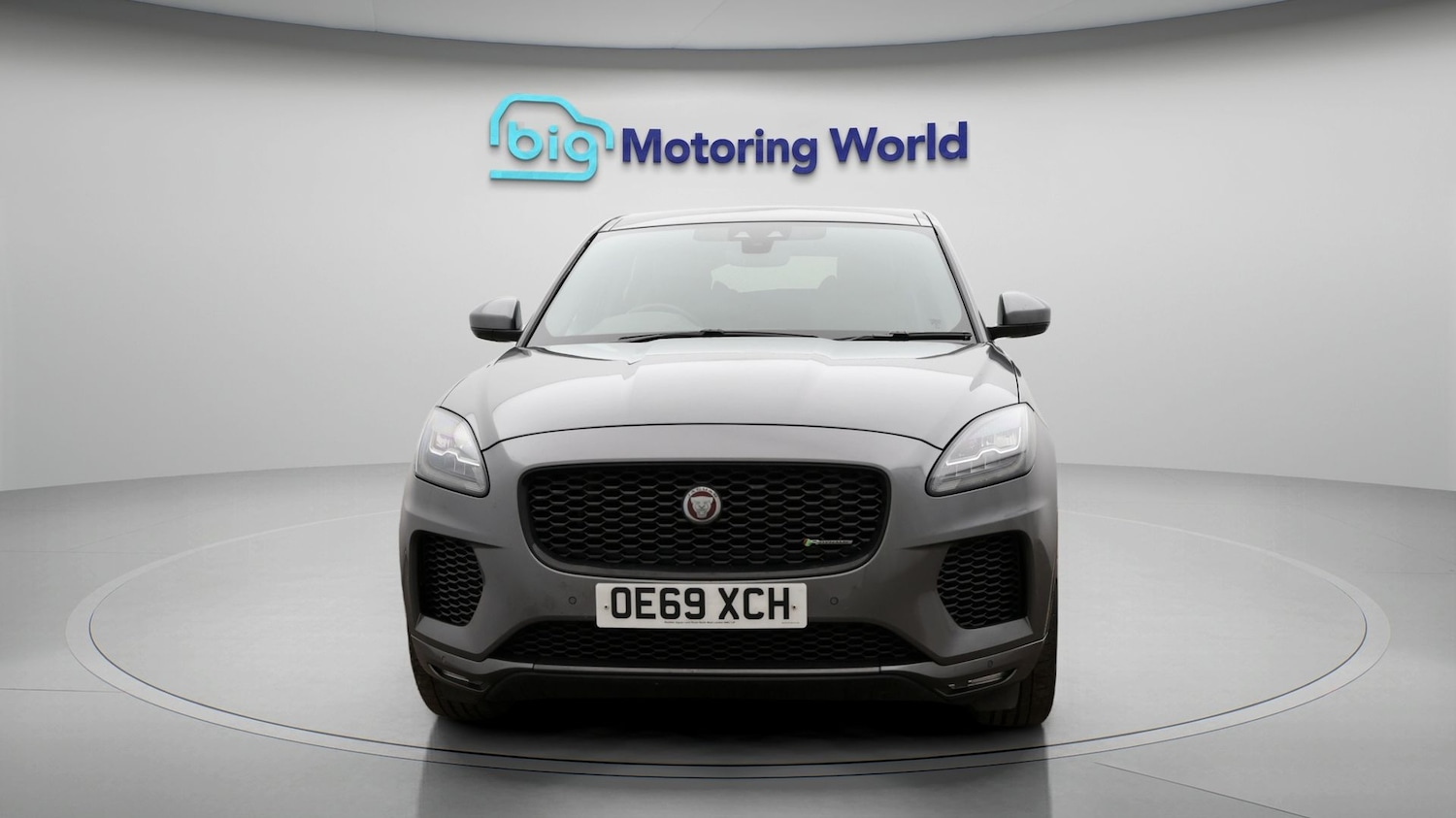 Used Jaguar E-Pace 2019 for sale - 77571215: Photo 2