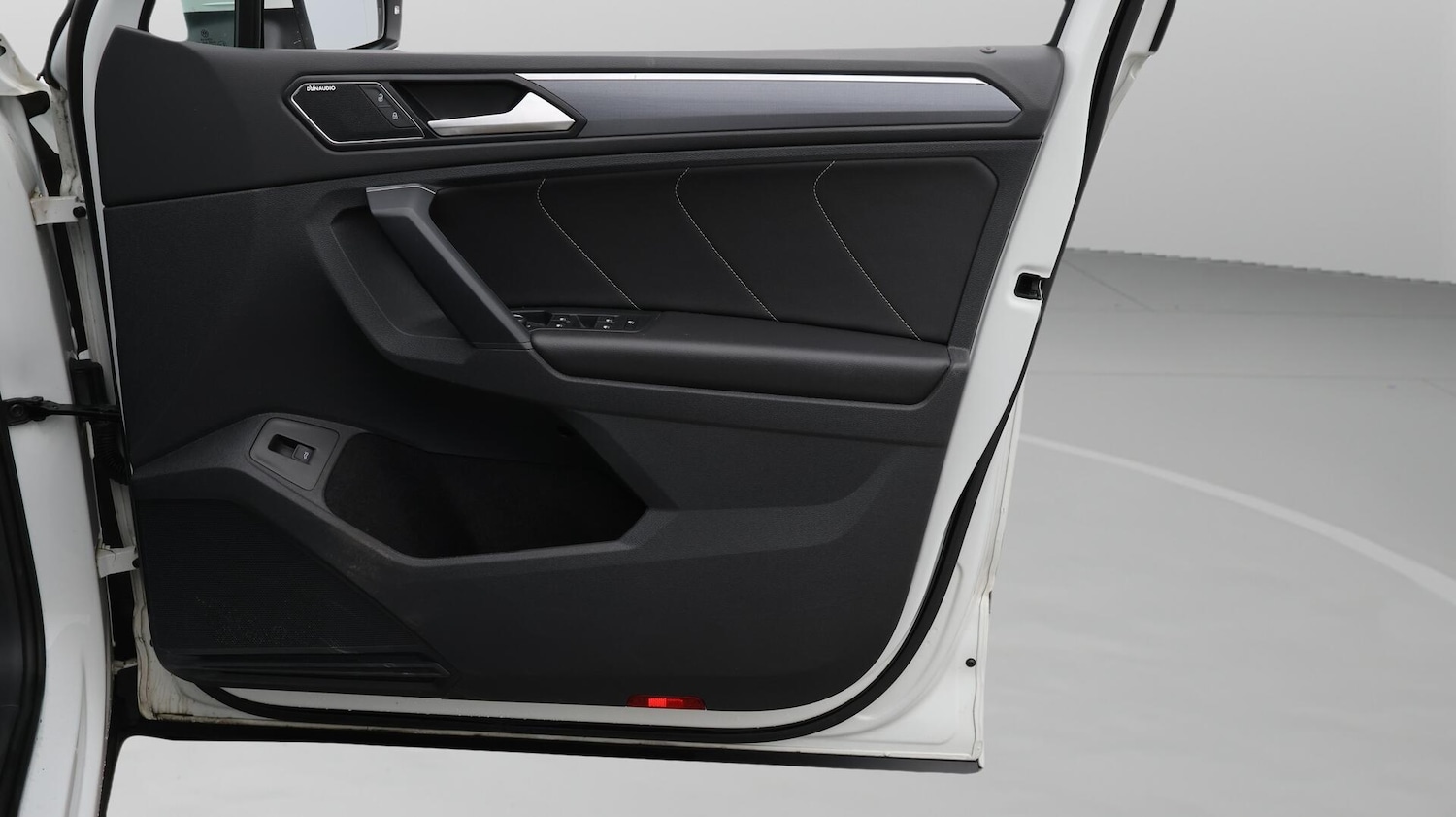 Used Volkswagen Tiguan 2019 for sale - 76715431: Photo 16