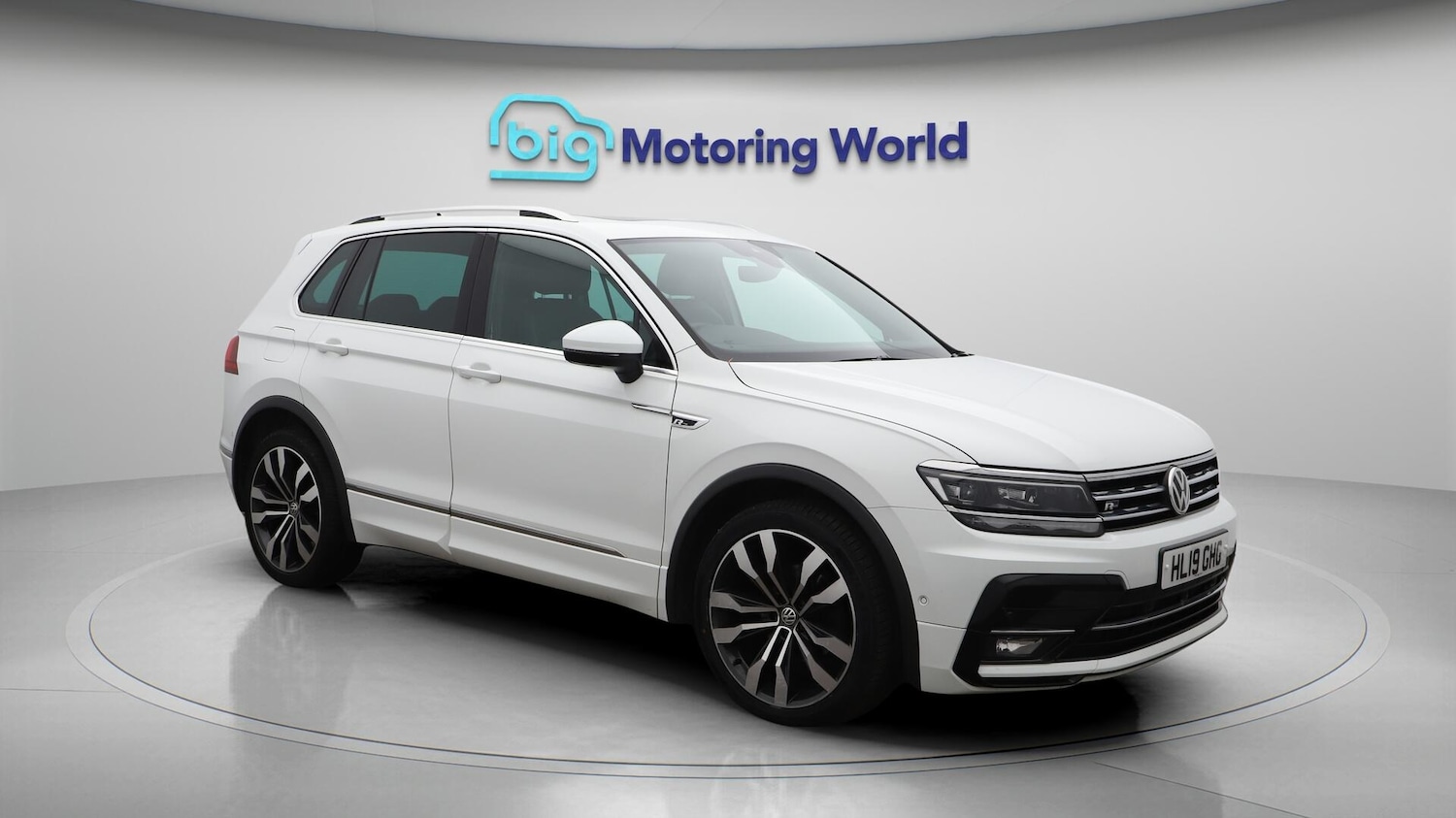 Used Volkswagen Tiguan 2019 for sale - 76715431: Photo 2