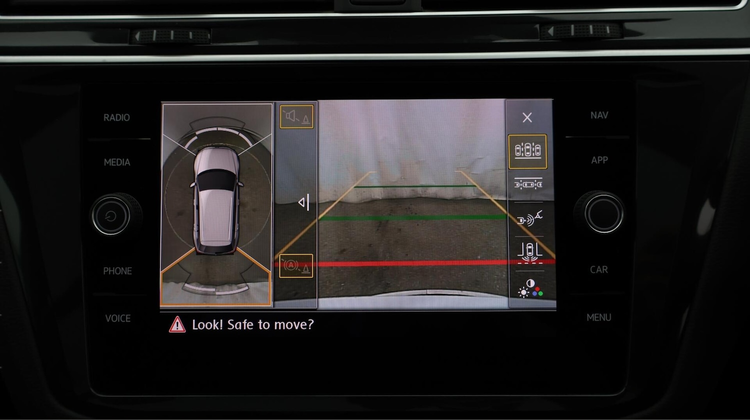 Used Volkswagen Tiguan 2019 for sale - 76715431: Photo 28