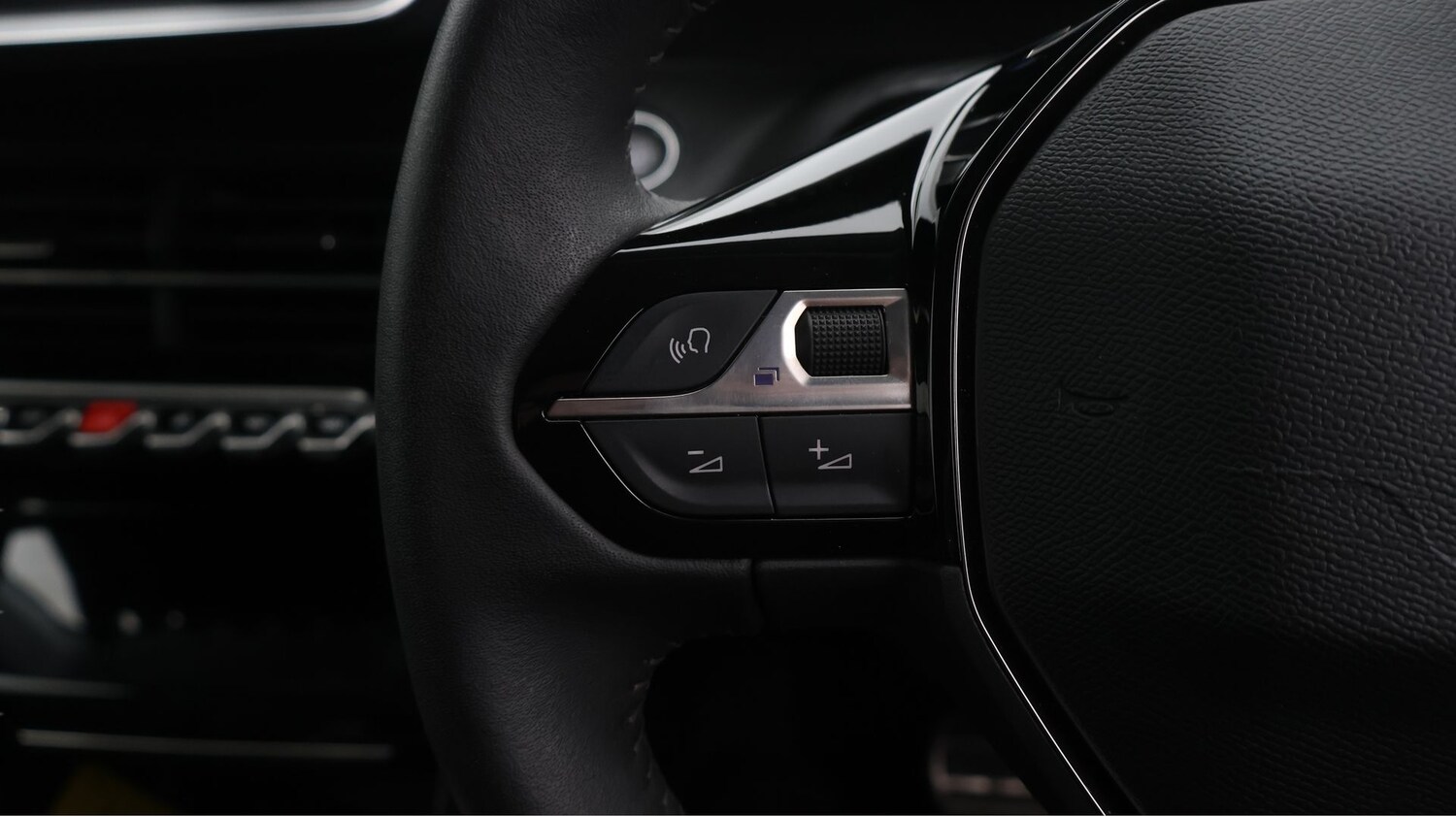 Used Peugeot 208 2023 for sale - 77310791: Photo 24