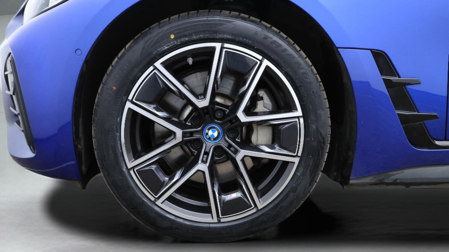 Used BMW i4 2022 for sale - 76671608: Photo 19