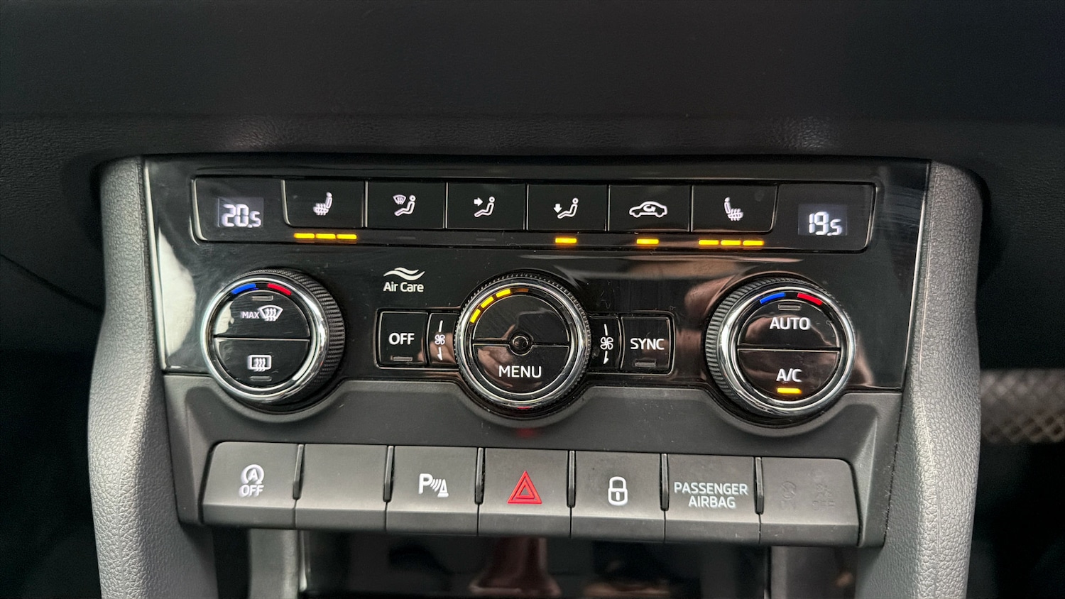 Used Skoda Karoq 2021 for sale - 78108932: Photo 11