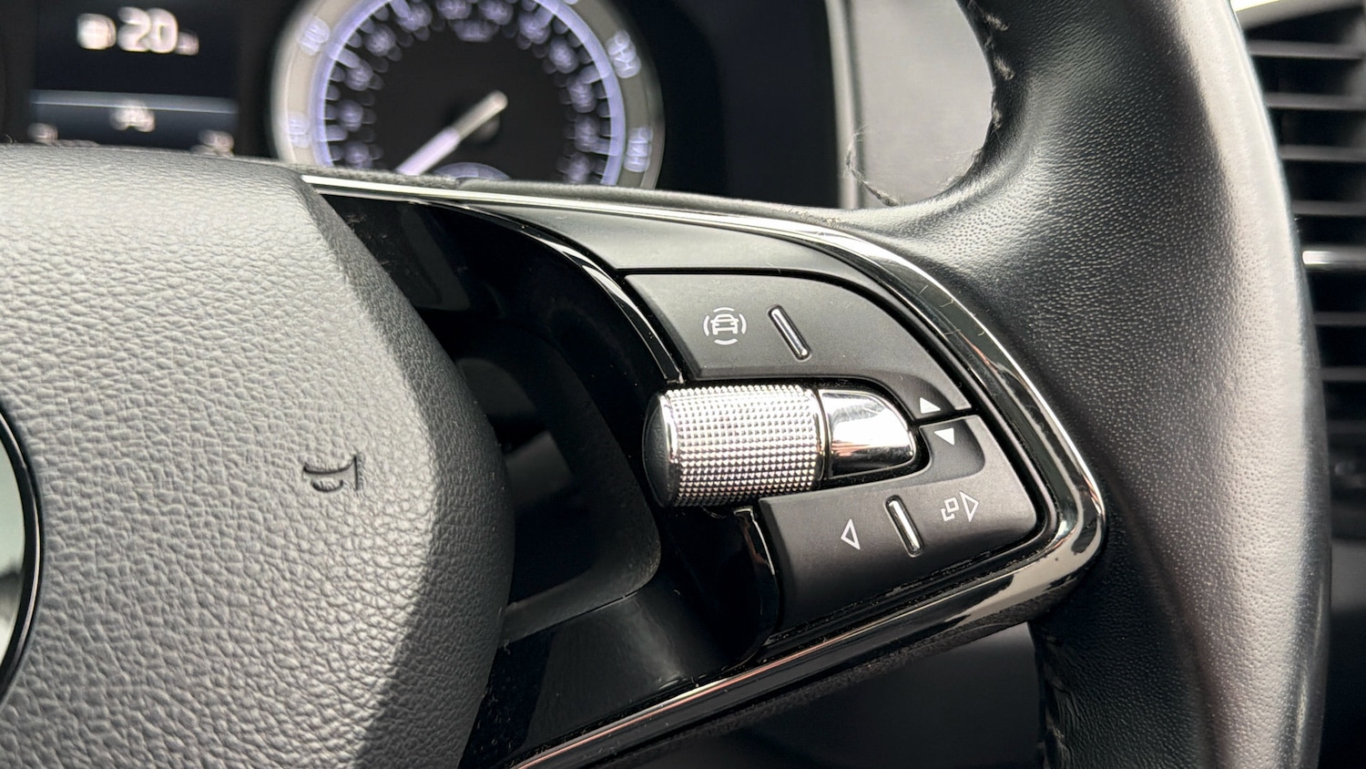 Used Skoda Karoq 2021 for sale - 78108932: Photo 23