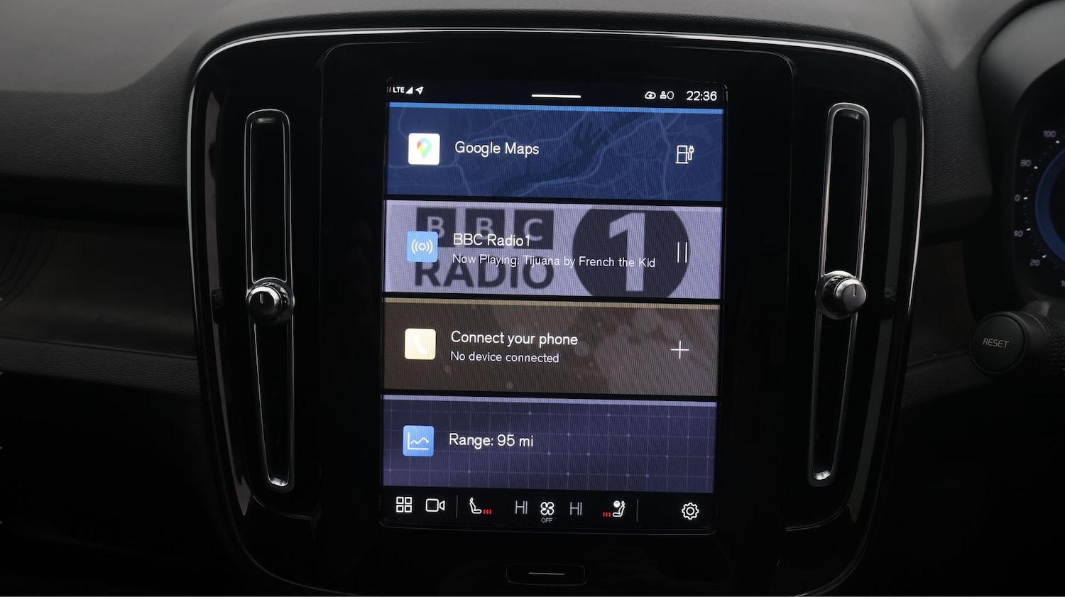 Used Volvo XC40 2022 for sale - 77352144: Photo 11