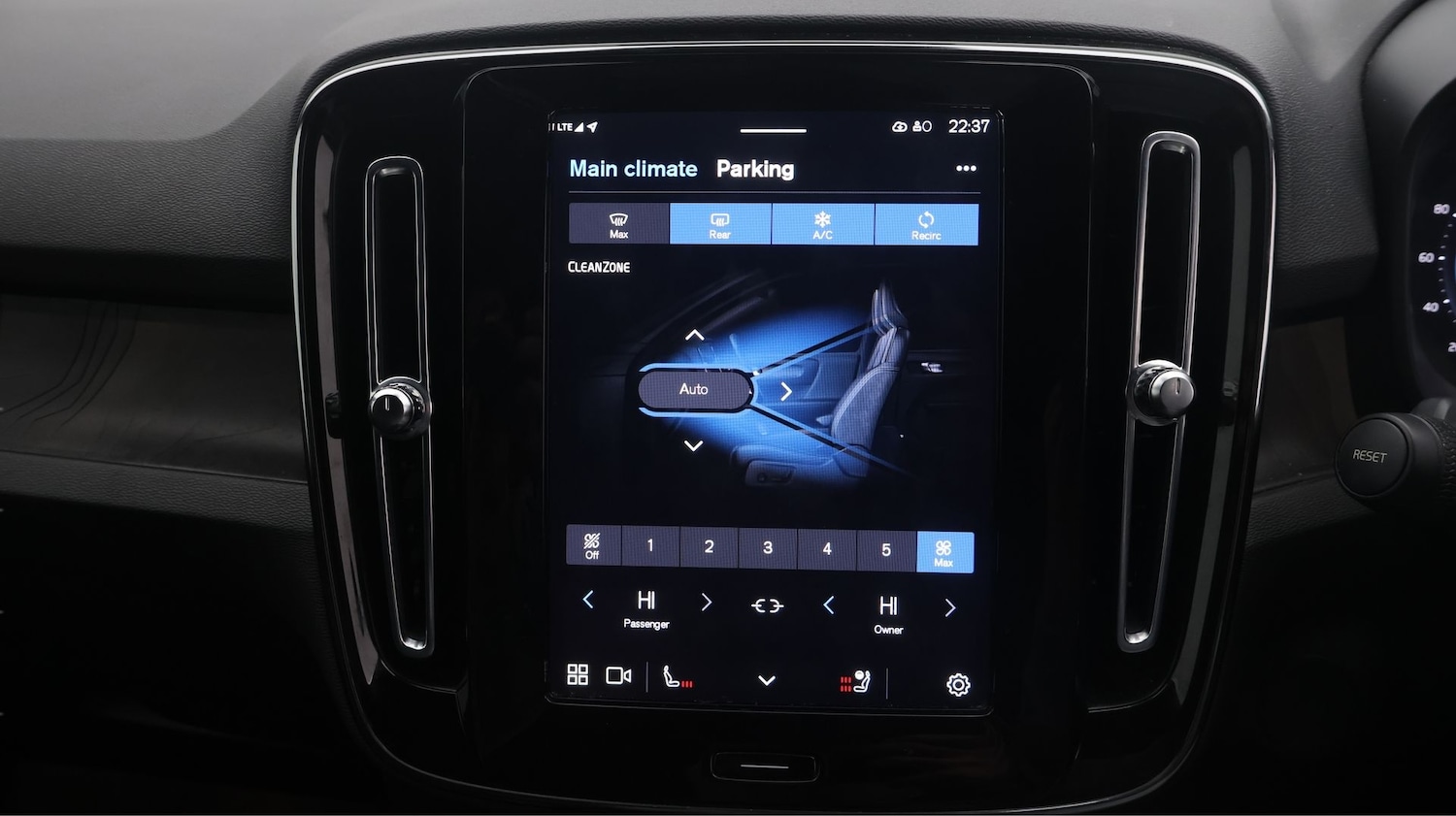 Used Volvo XC40 2022 for sale - 77352144: Photo 12