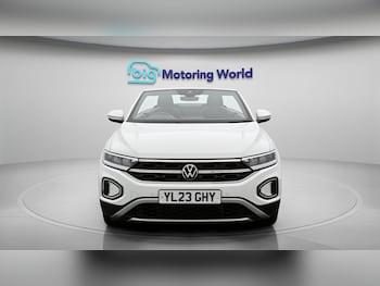 Used Volkswagen T-Roc 2023 for sale - 78970504: Photo