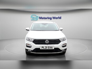 Used Volkswagen T-Roc 2021 for sale - 77381417: Photo