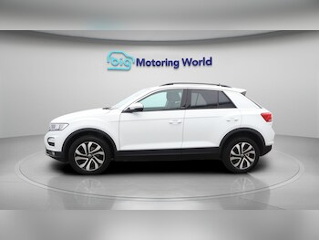 Used Volkswagen T-Roc 2021 for sale - 77381417: Photo