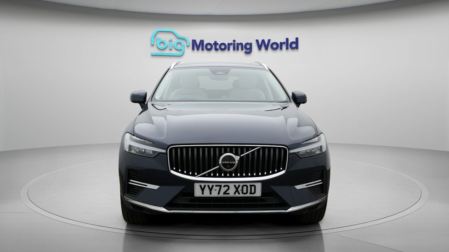 Used Volvo XC60 2023 for sale - 77618715: Photo 2