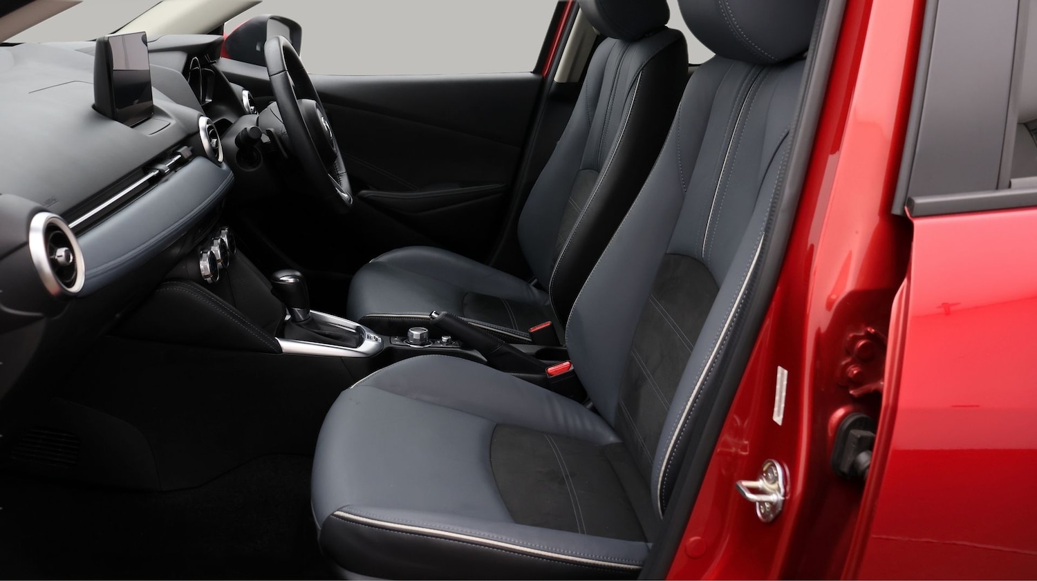 Used Mazda Mazda2 2023 for sale - 77833360: Photo 14