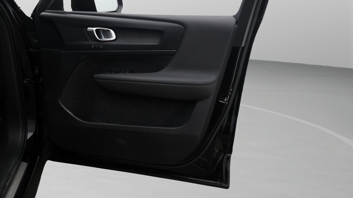 Used Volvo XC40 for sale - 77181698: Photo 15